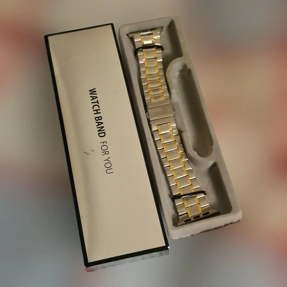 BNIB Apple Watch Band Stainless Steel Joyozy Watch Band 42 44 45mm Silver Gold